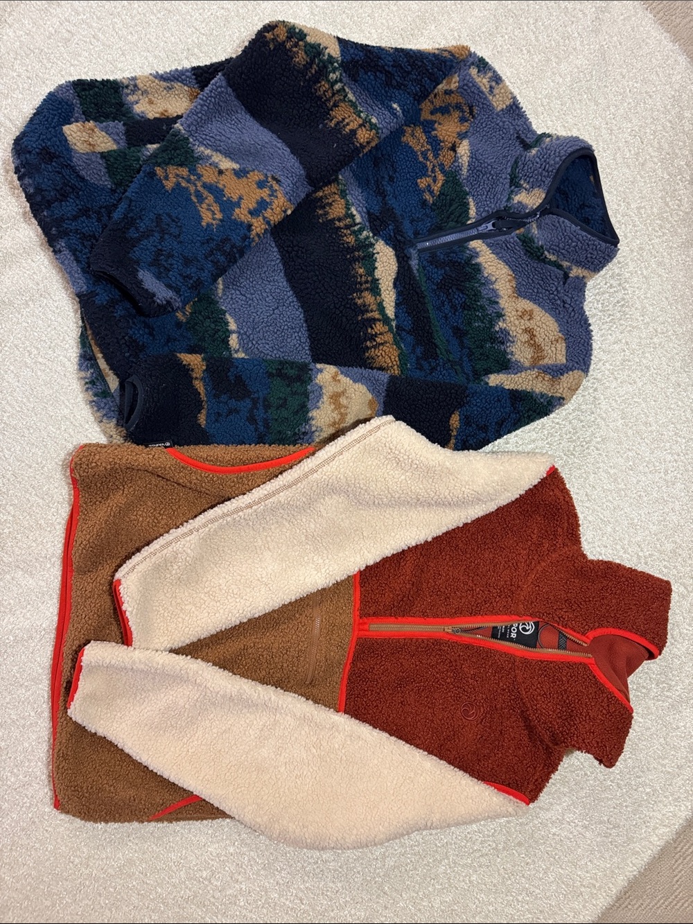 Men's Colorblock Sherpa Fleece Sweater - Blue Pattern / Rust Brown